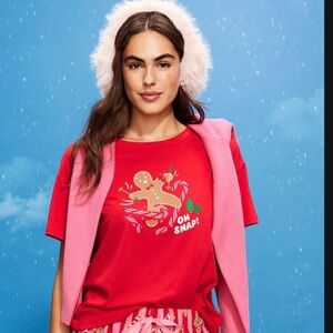 Old Navy Red Holiday T-Shirt